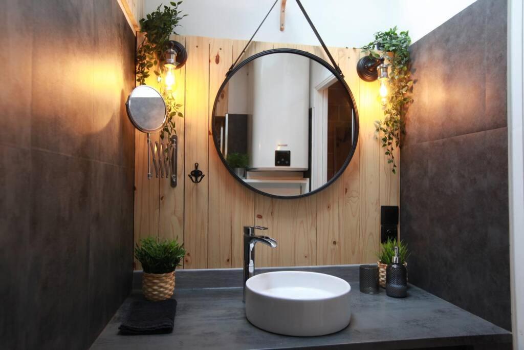 Love Room Romantique Les Petits Plaisirs Angers Bagian luar foto