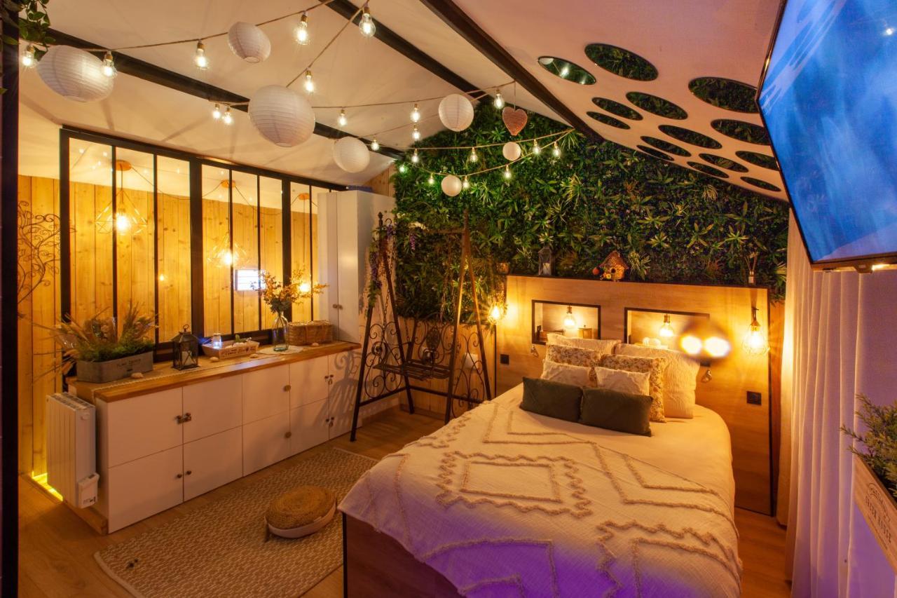 Love Room Romantique Les Petits Plaisirs Angers Bagian luar foto